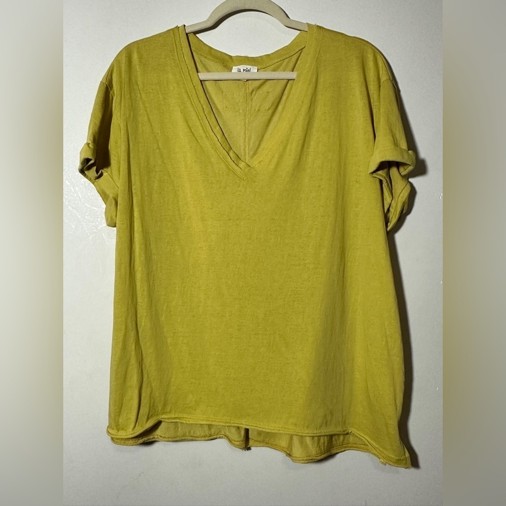 La Miel V-Neck Raw Hem Cuffed Sleeves Top Casual Streetwear Summer size Medium